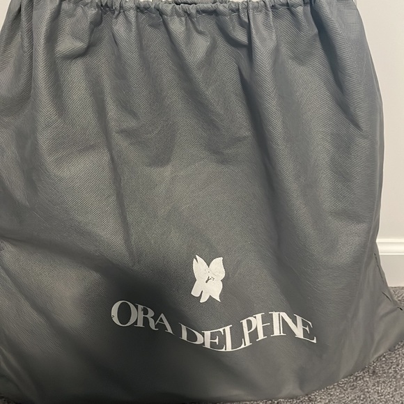 Ora Delphine Adele Satchel - Picture 13 of 13